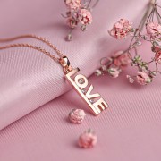 ������� ����� "Love". ��������