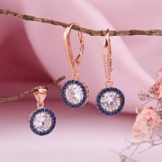 ������������ ��������. �������� Swarovski&reg; � �����